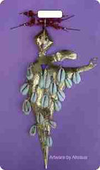Akosua Gold Pin